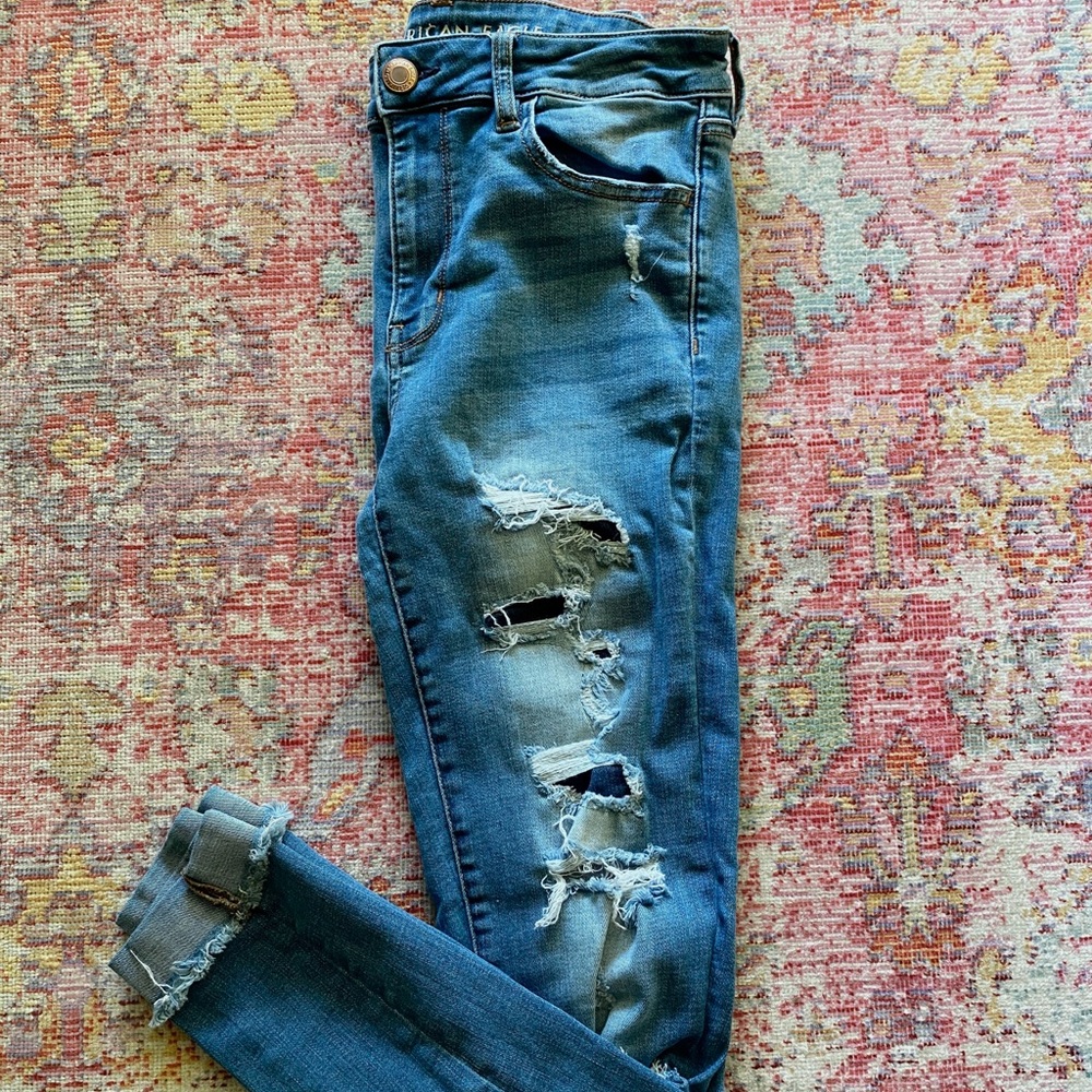 AE Hi-Rise Distressed Cuffed Jegging Jeans
